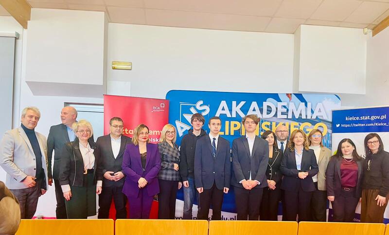 Powiększ obraz: Pierwszy etap Zawodów Centralnych X edycji Olimpiady Statystycznej