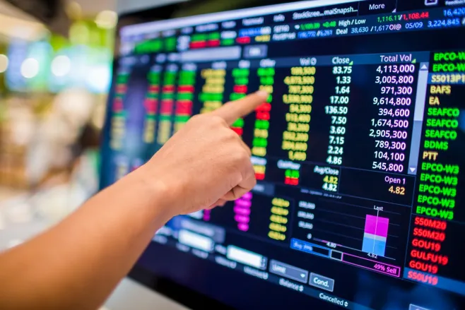 Ekrany przedstawiajace wskaźniki giełdowe