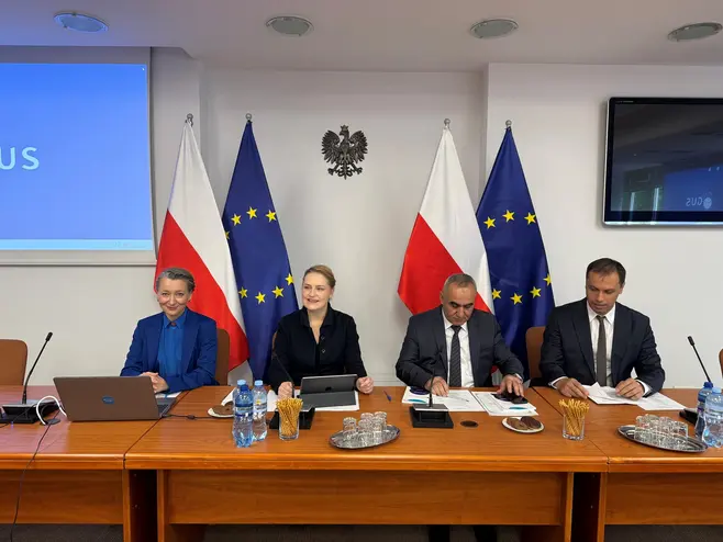 Dyrektor Departamentu Współpracy Międzynarodowej Olga Świerkot-Strużewska, Wiceprezes GUS ds. Technologii Informacyjnych Dominika Rogalińska oraz przedstawiciele Agencji Statystycznej przy Prezydencie Republiki Tadżykistanu