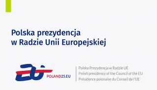 Powiększ obraz: Na grafice znajduje się logo prezydencji i tekst: Polska prezydencja w Radzie Unii Europejskiej